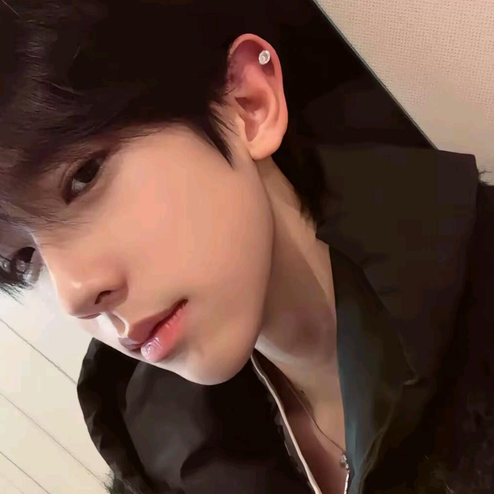 ^小狗不悲伤-