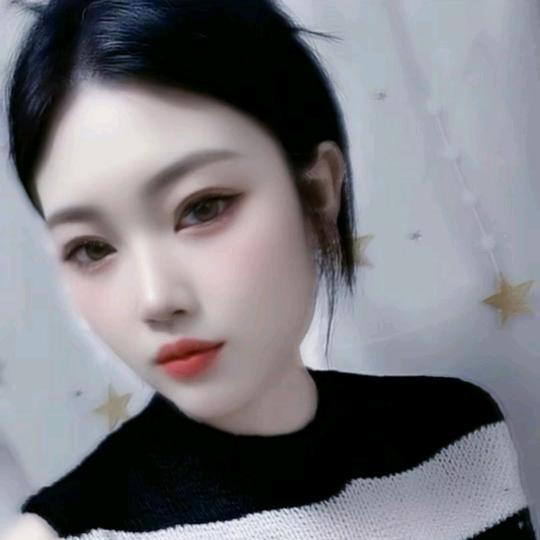 💞ঞ᭄半寸໊时光