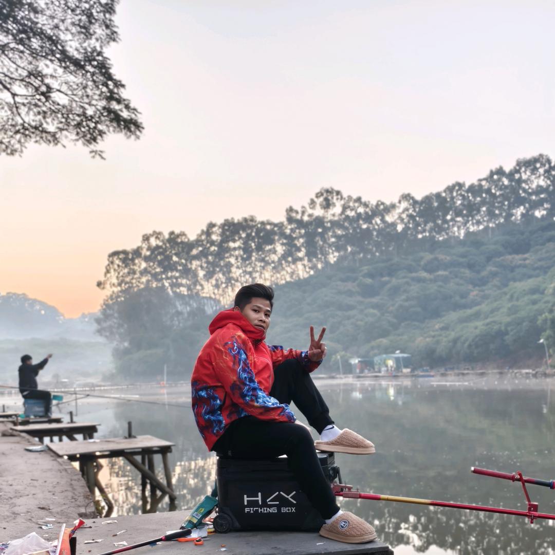 又嗯