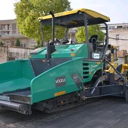 敖青摊铺机出租