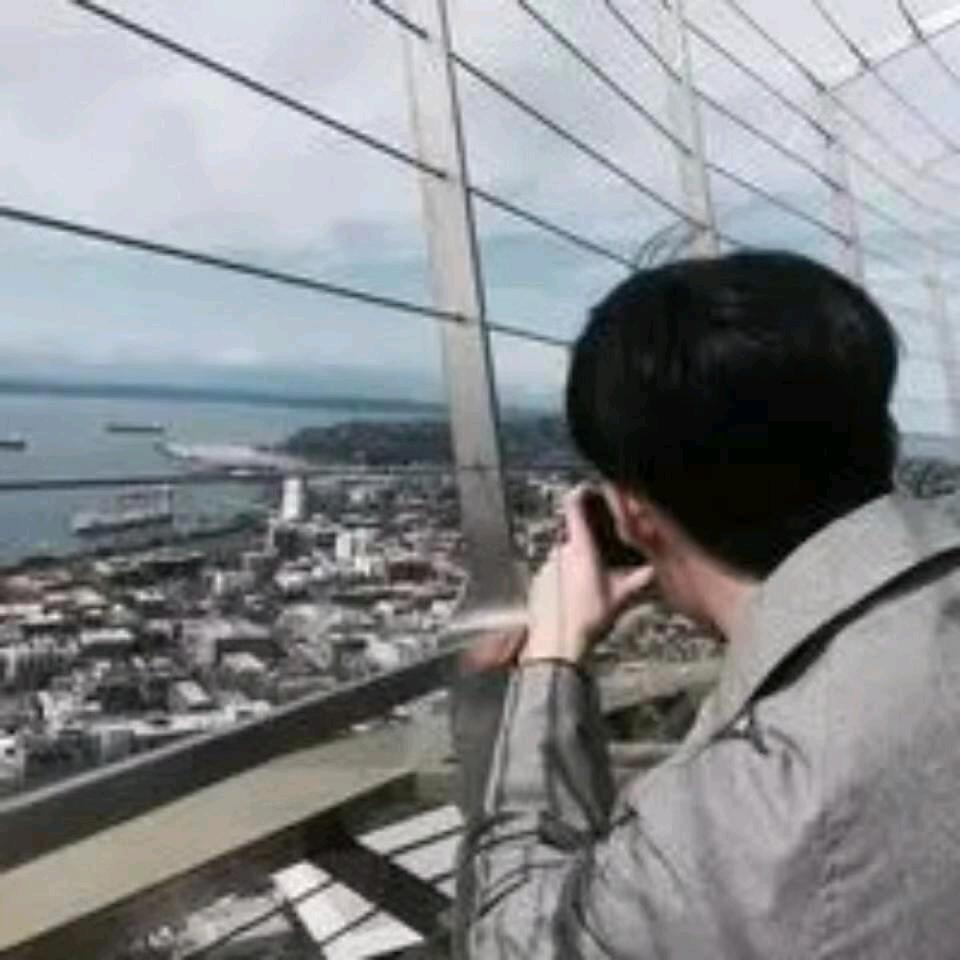 @莫