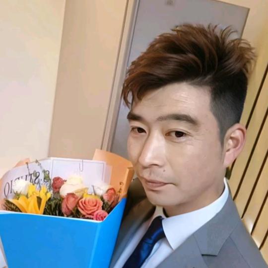 ꧁💞 两块半的妞💞᪲