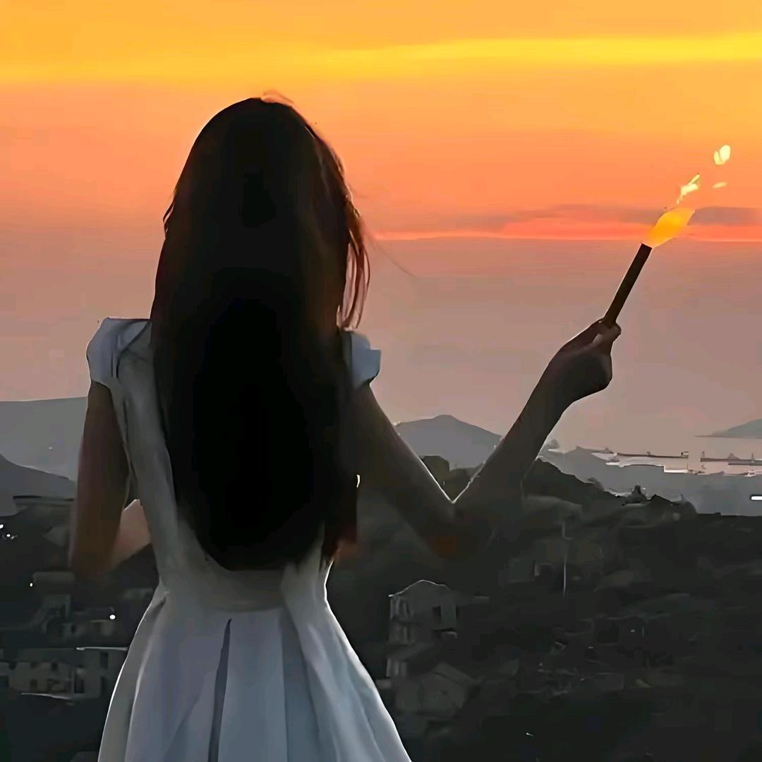 草莓🍓奶盖