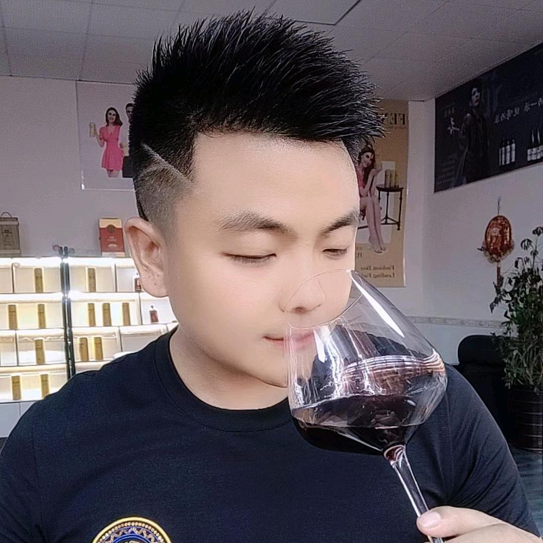 云仓酒庄：黄彪