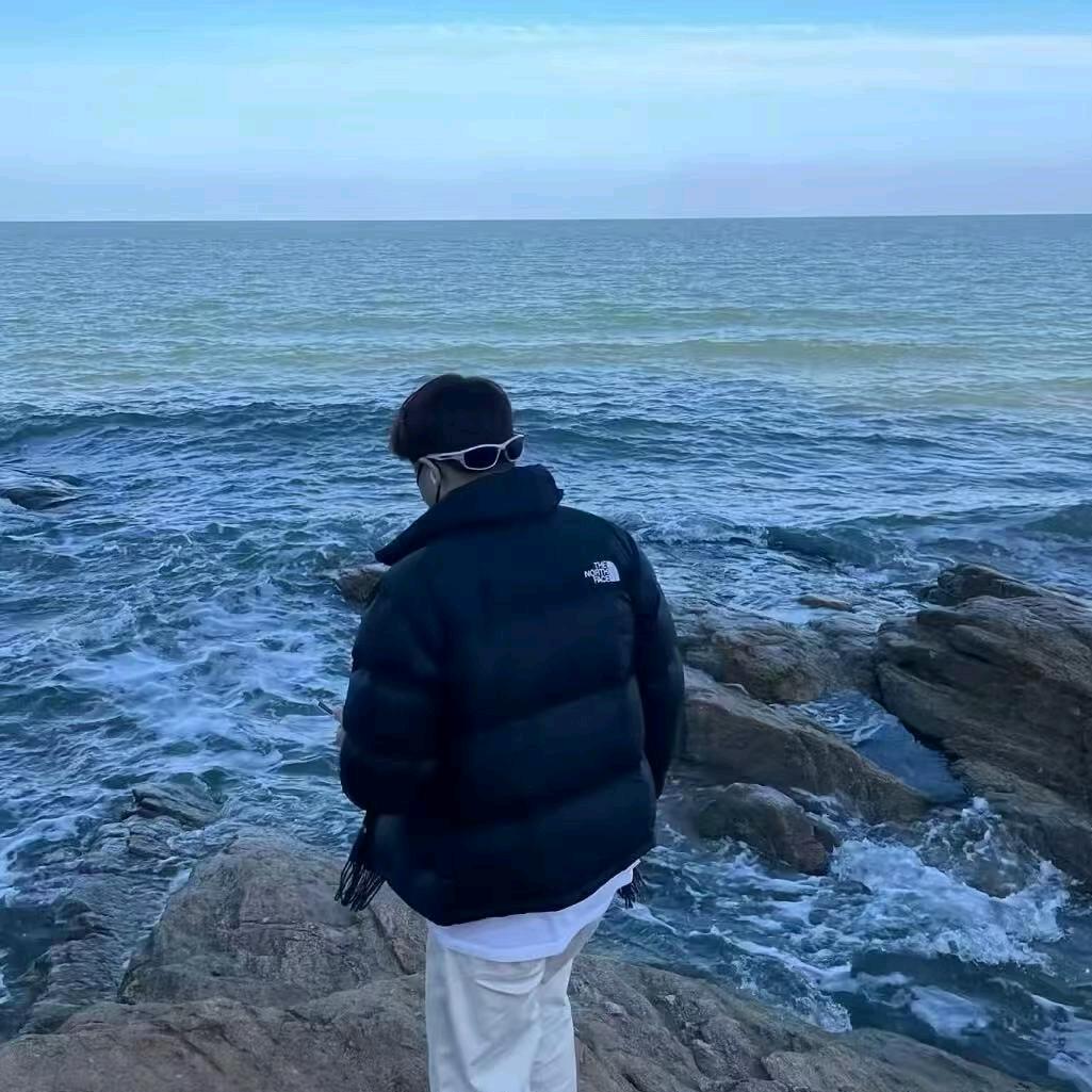 𝑳𝑽·头像