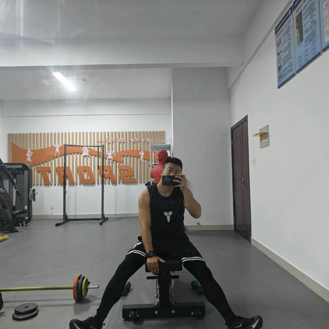 跑不快的小李同学