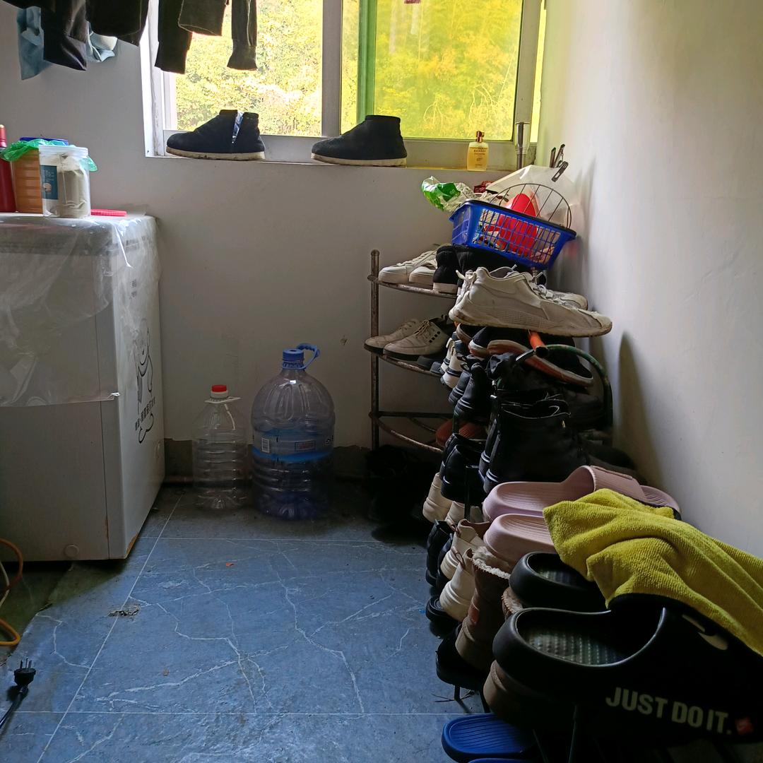 提到感情好伤人