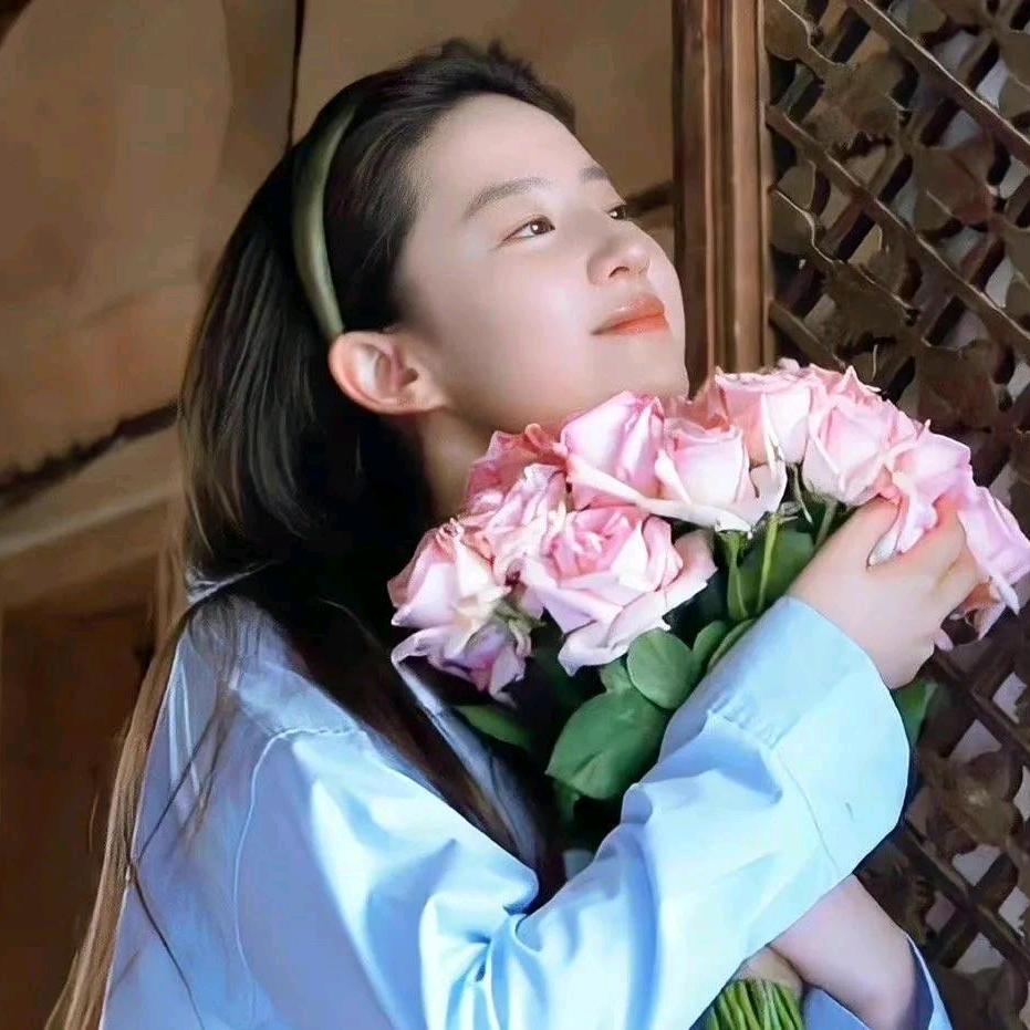 爱唱歌的小桂圆🥰