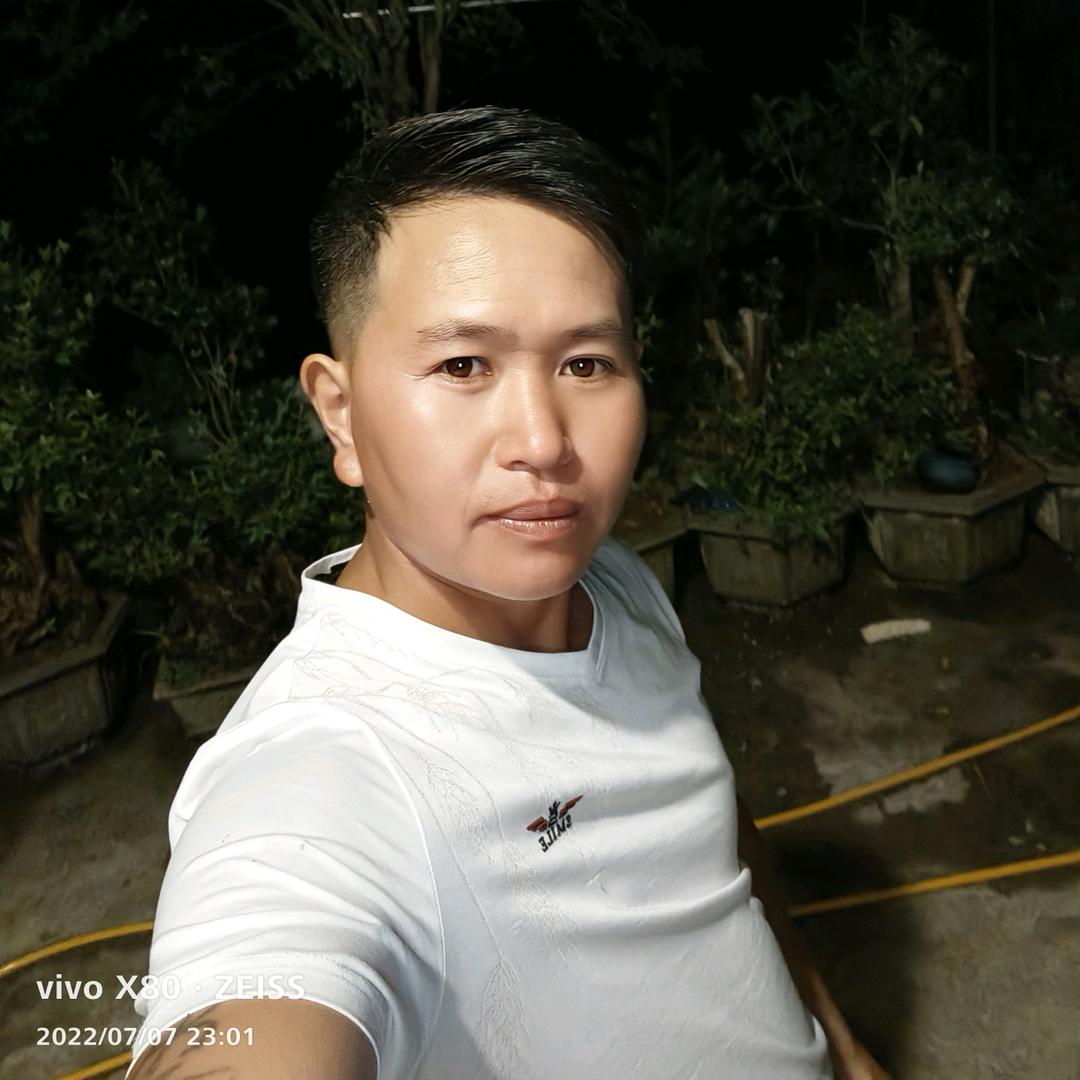 峰哥（罗）爱唱山歌