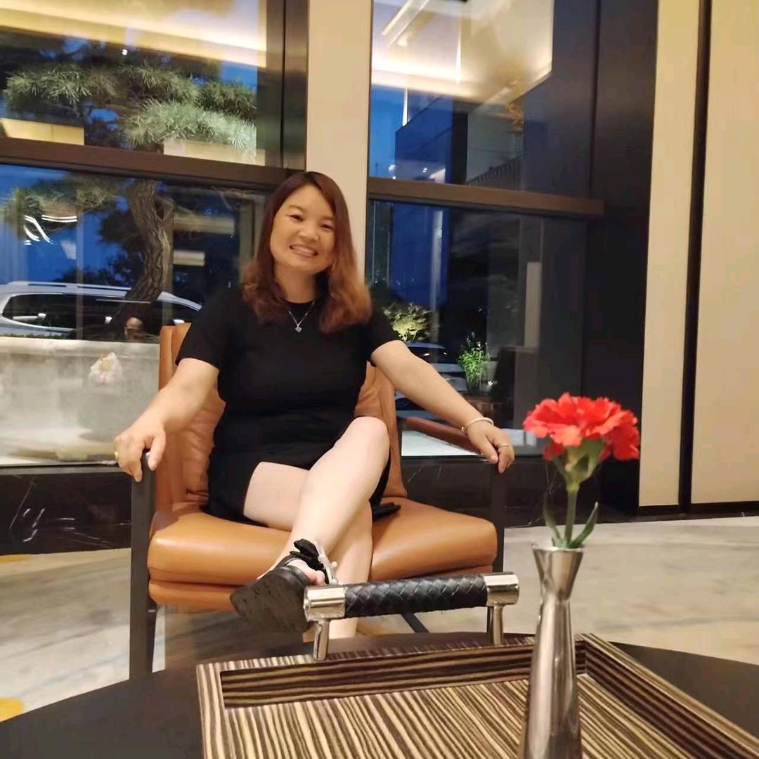 长在面包树上的女人