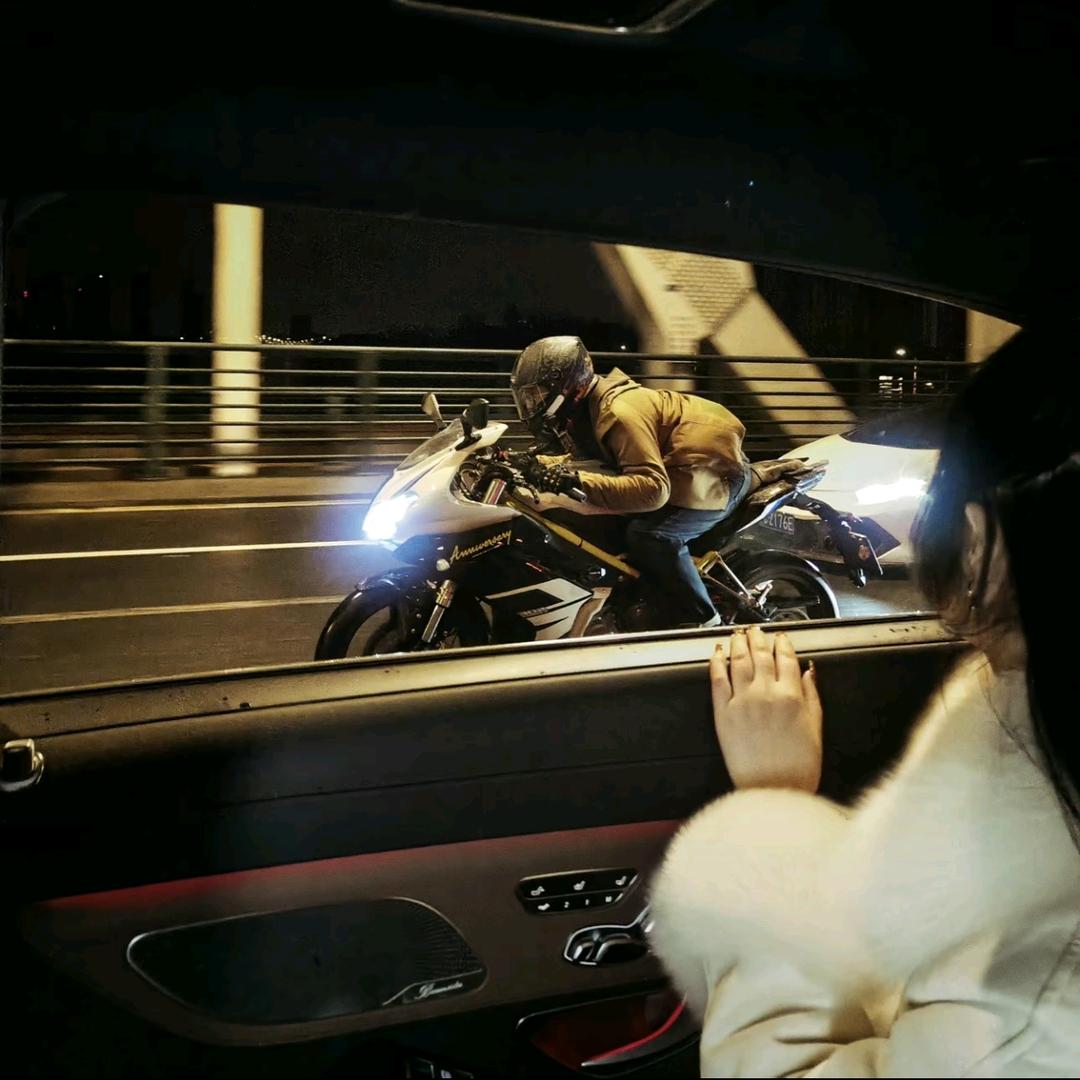 我就在你方圆几里