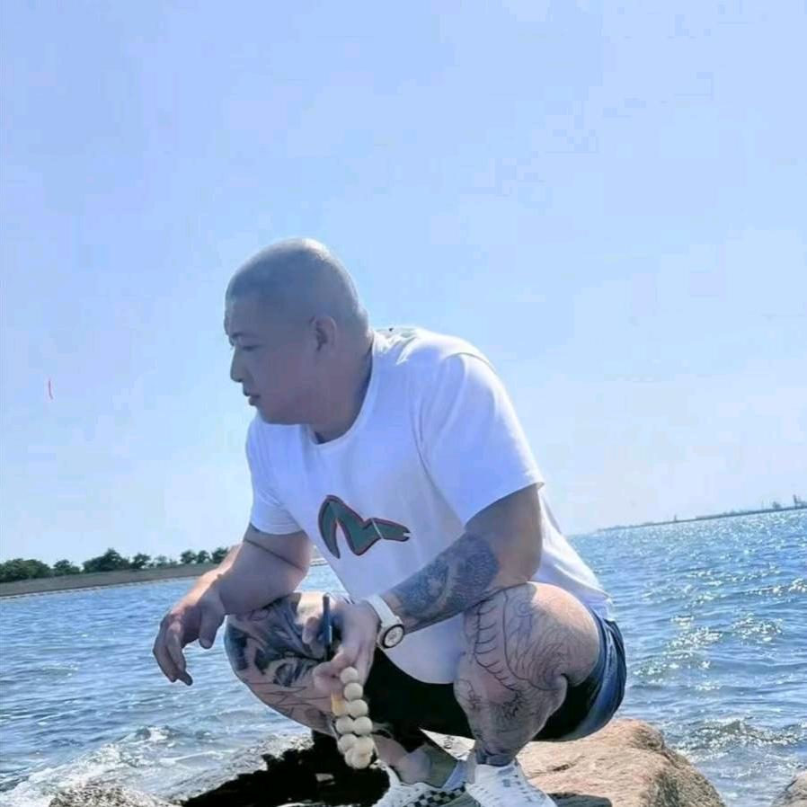 朱岩