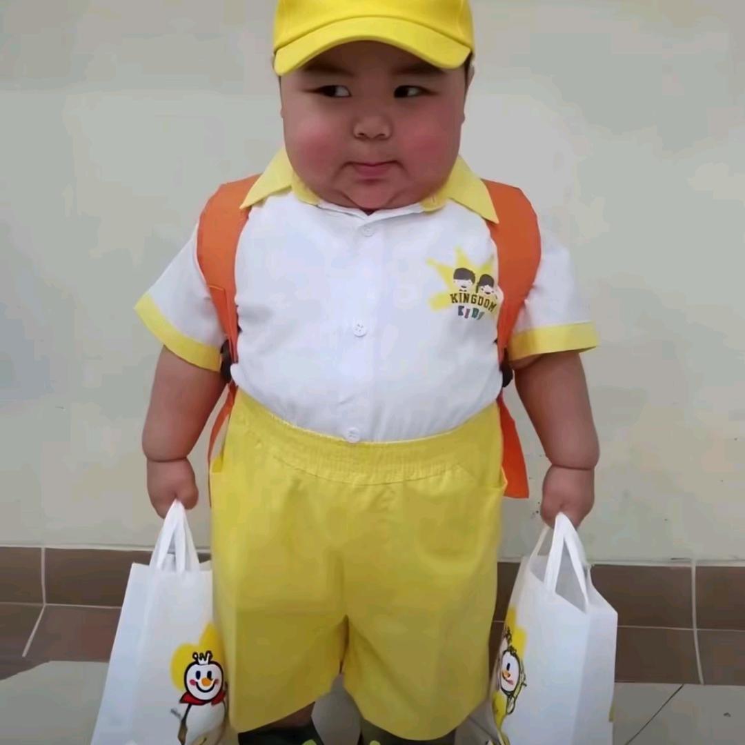 J·