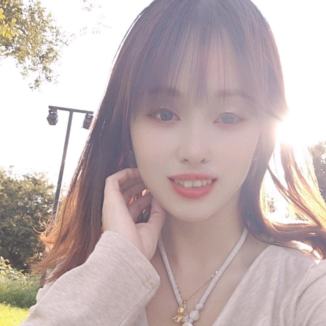 摆摊小妹