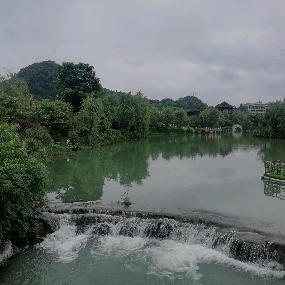 穿越时空。
