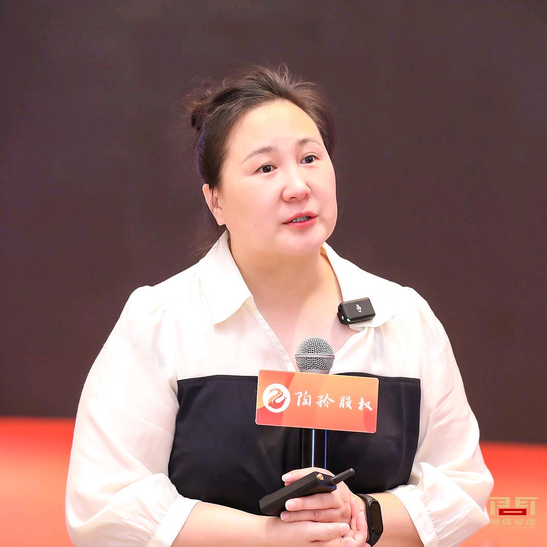 陶矜讲课