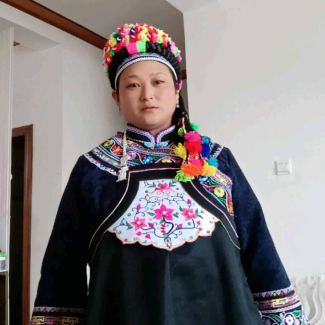 小彝妹