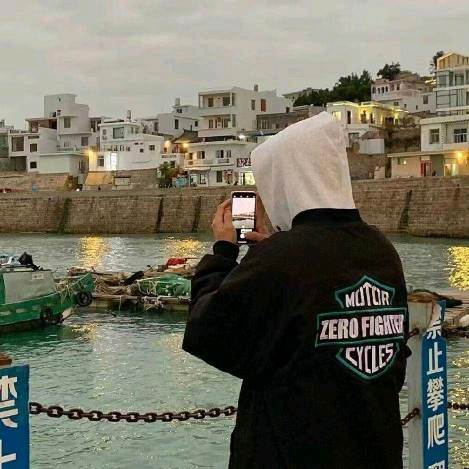 ＠🕊꧔ꦿ᭄努力赚钱💞꧔ꦿ