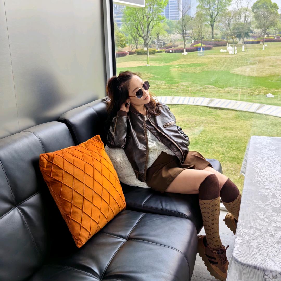 爱唱歌滴朵朵♪