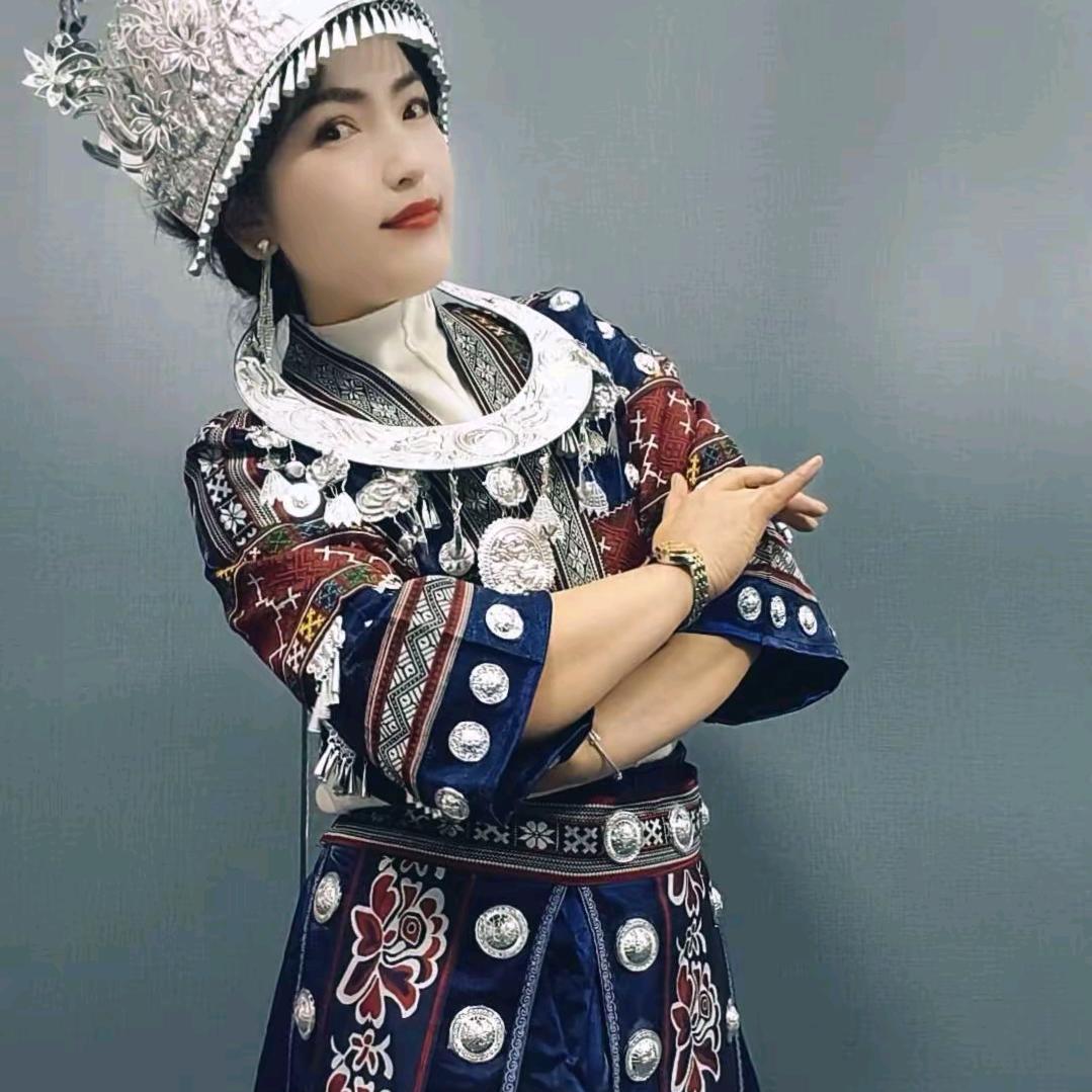 布衣小丽