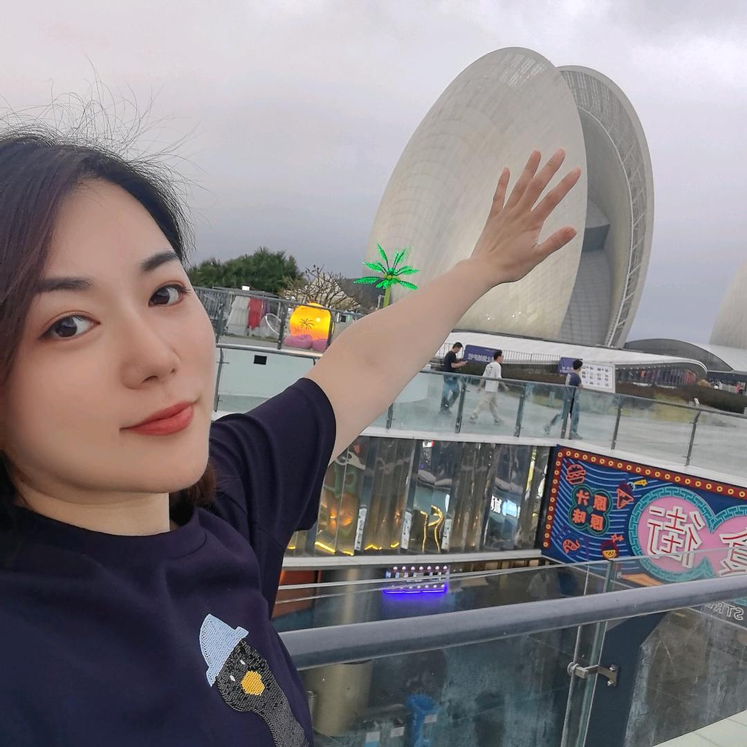 是“李sir”的萌萌呀🌹