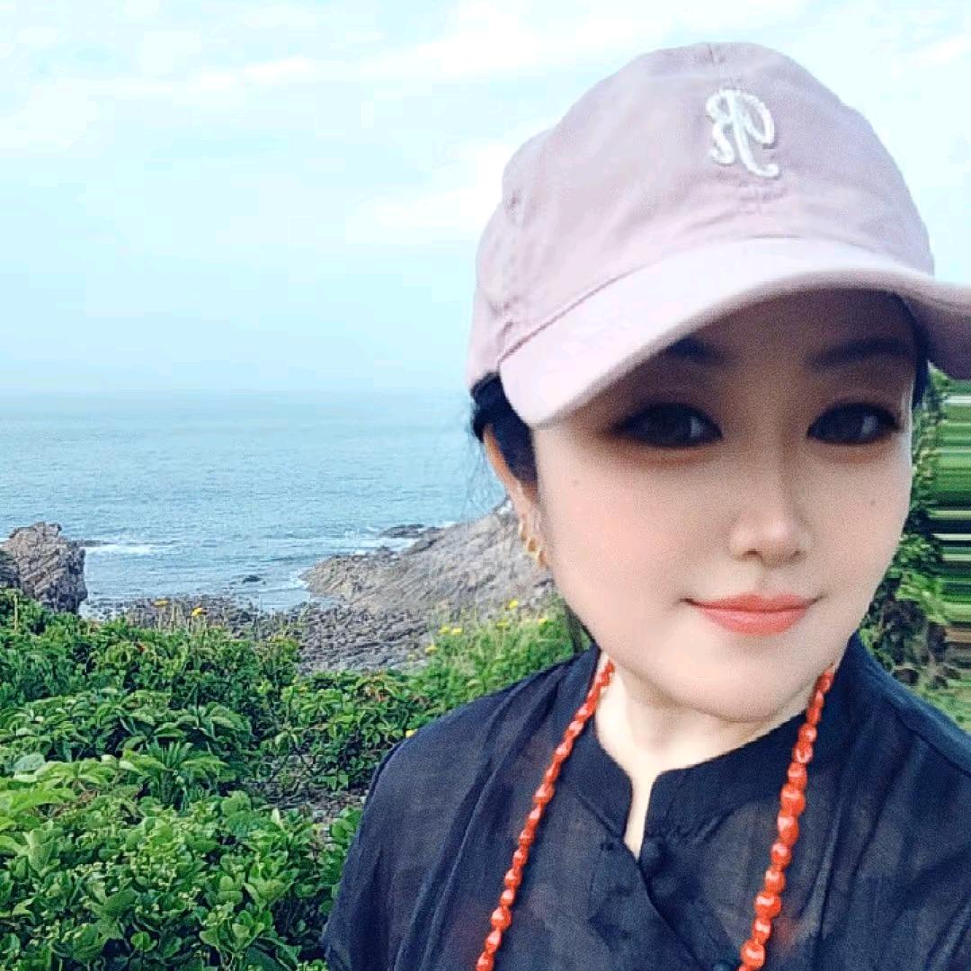 悠悠(女发型师)