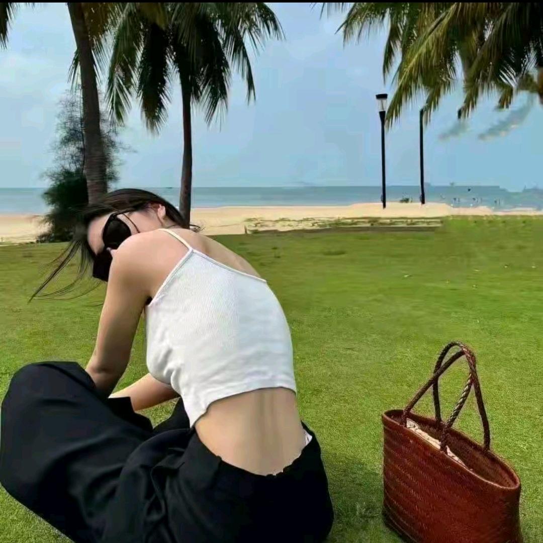 婷……