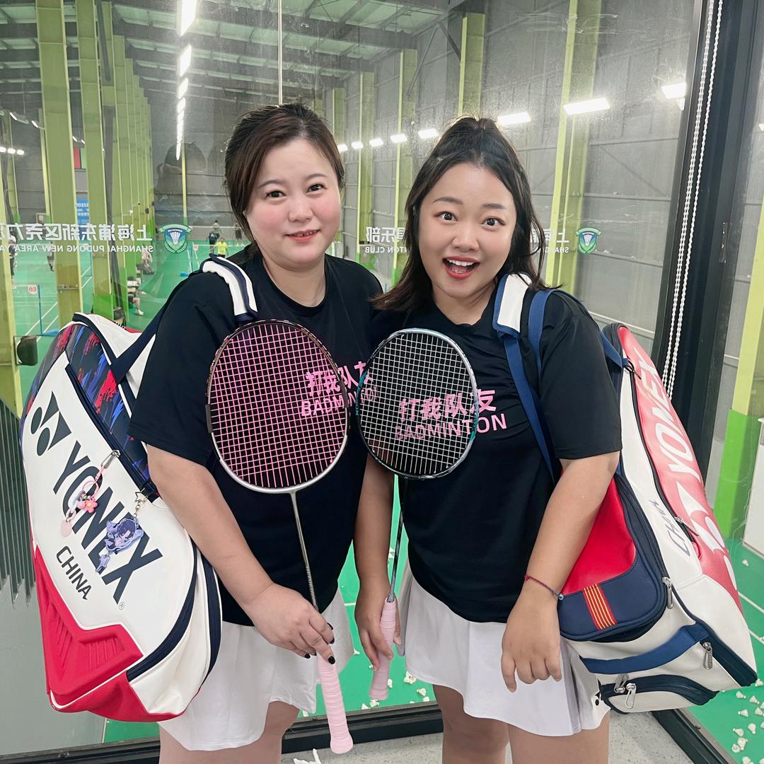 欢乐阿姨二打一🏸