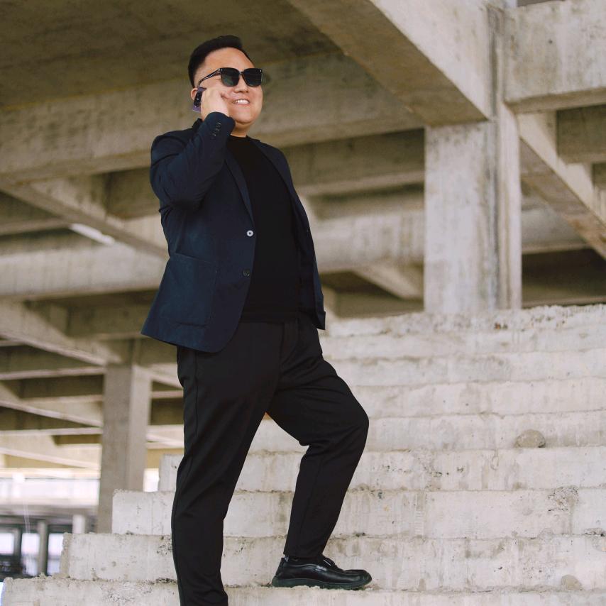 闫津（招拍摄剪辑）