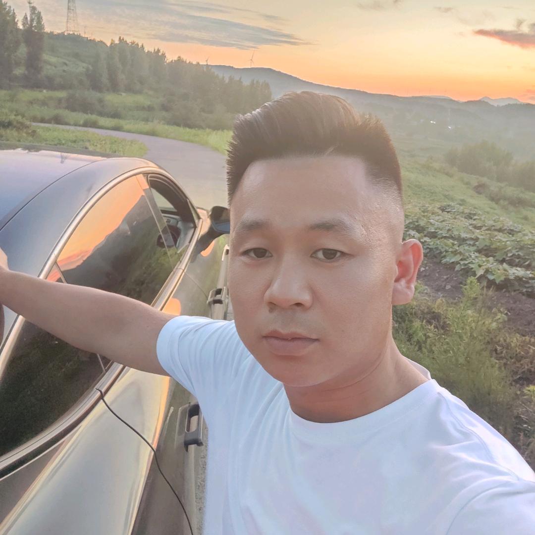 @冲电狼共享充电宝（华子）