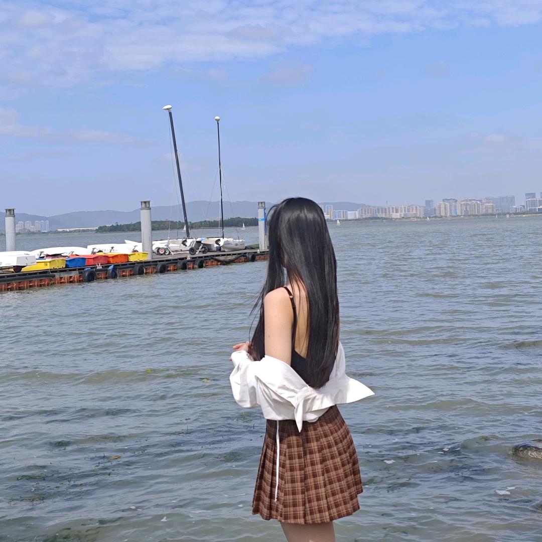 漫无目的四处飘流