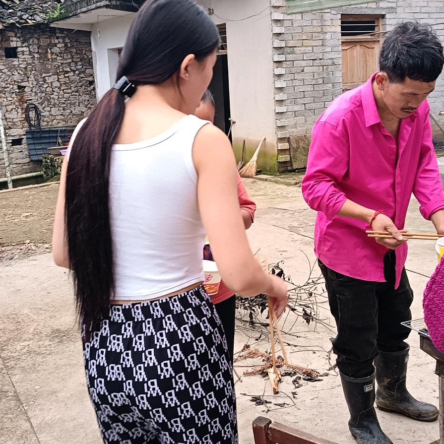 六枝潘长江