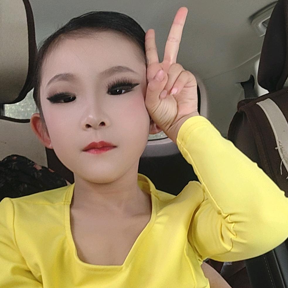 周钰涵爱跳拉丁舞