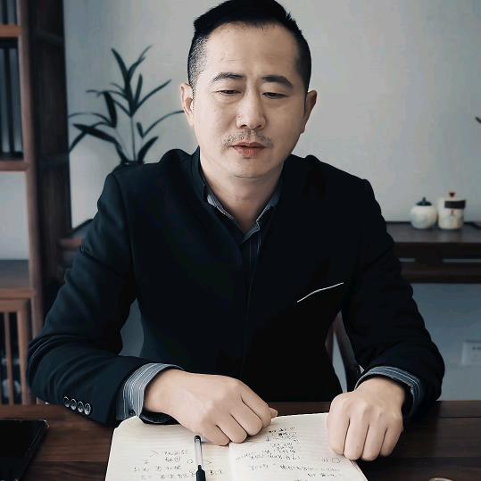 马小律