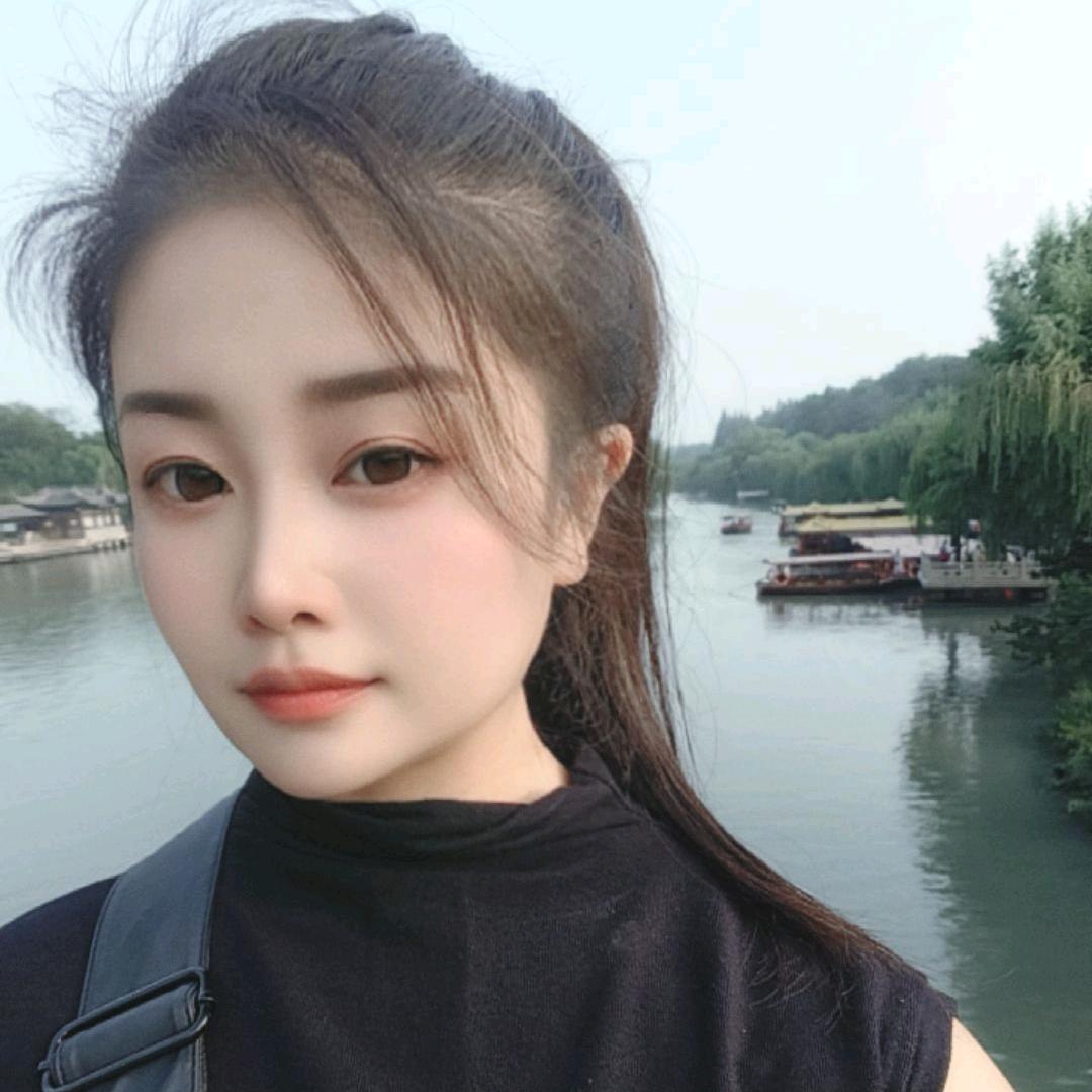 陌小雨