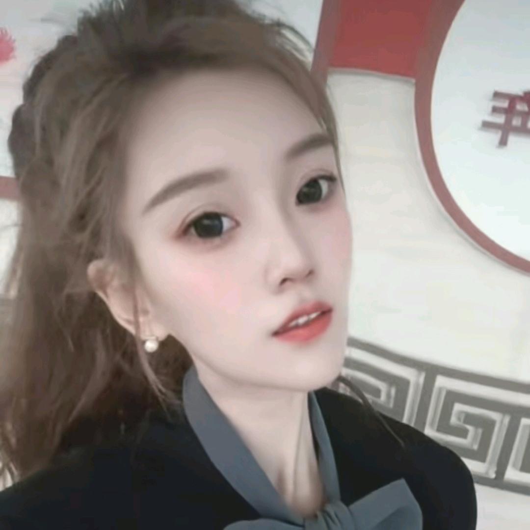 果果(●'◡'●)