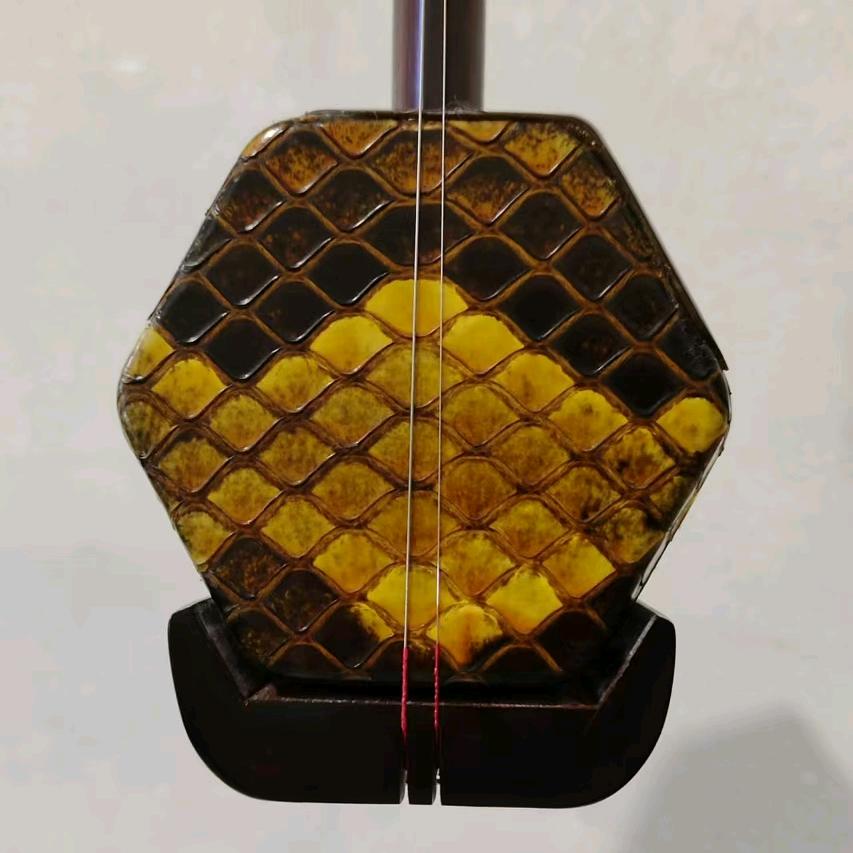 A 明青二胡民族乐器工厂