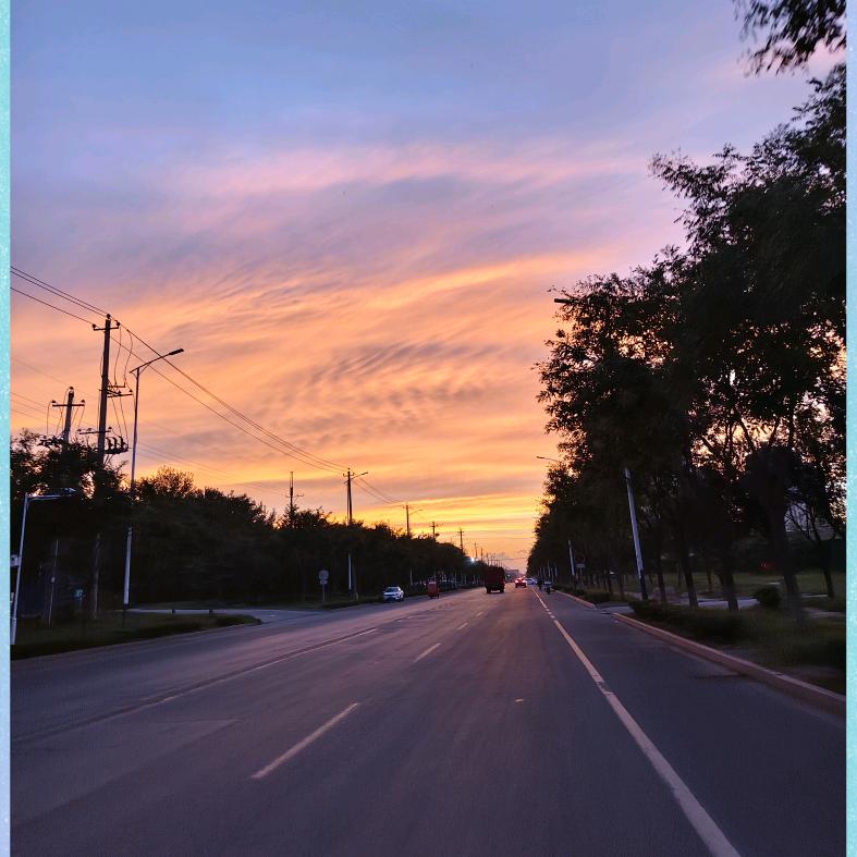 骑自行车的小老头