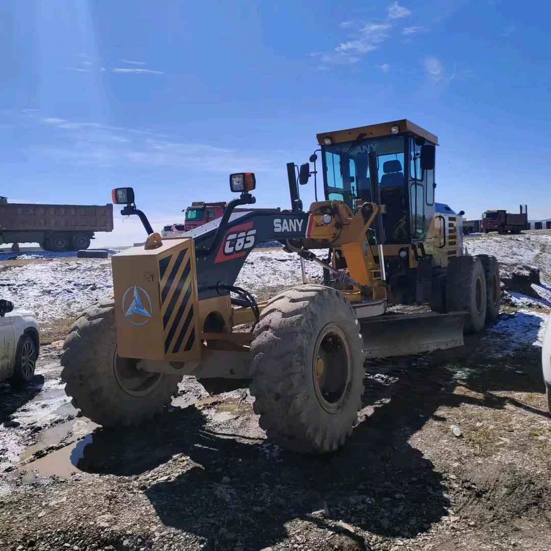 四川省专业租赁平地机孔东