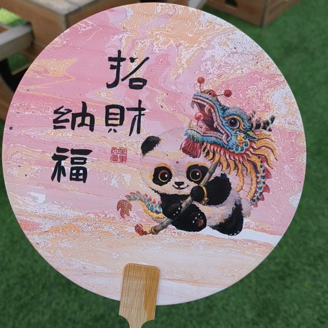宝宝肚肚打雷了