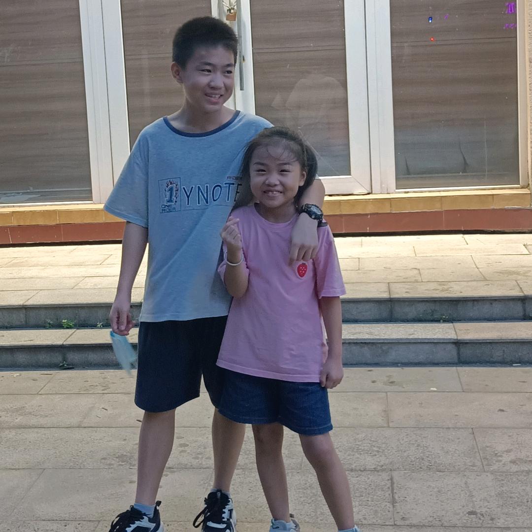 圆圆👑👑👑👑