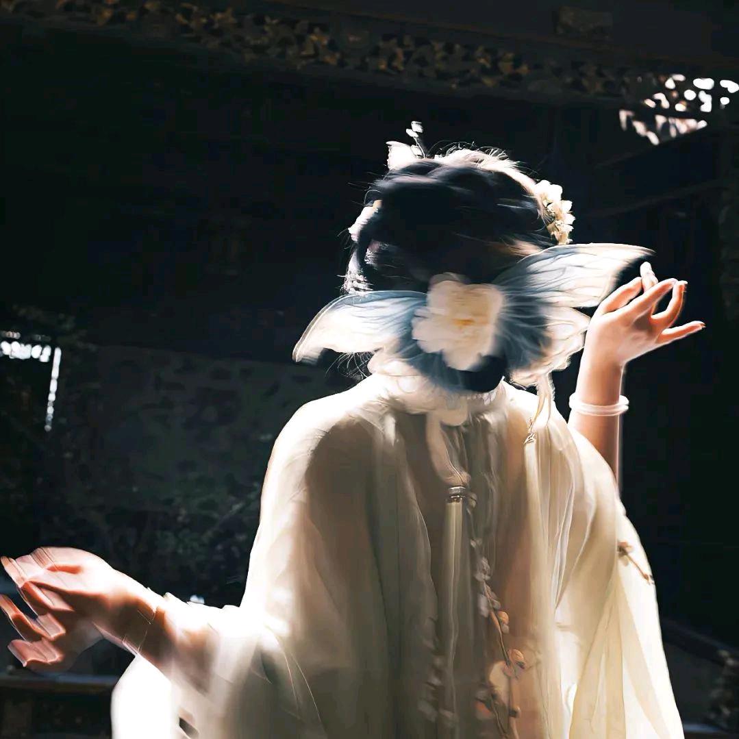 冰淇淋要加红茶