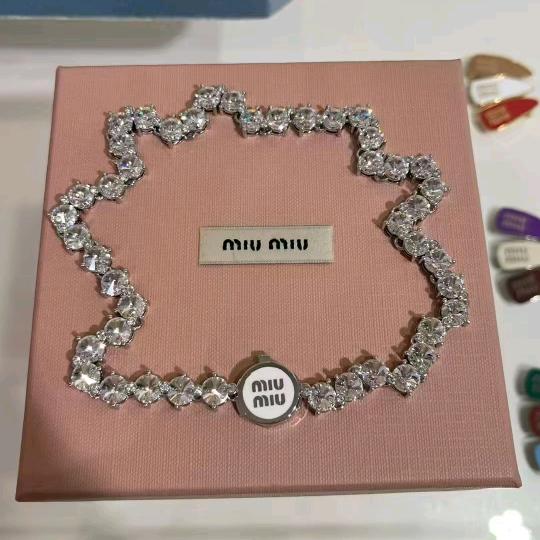 时尚饰品