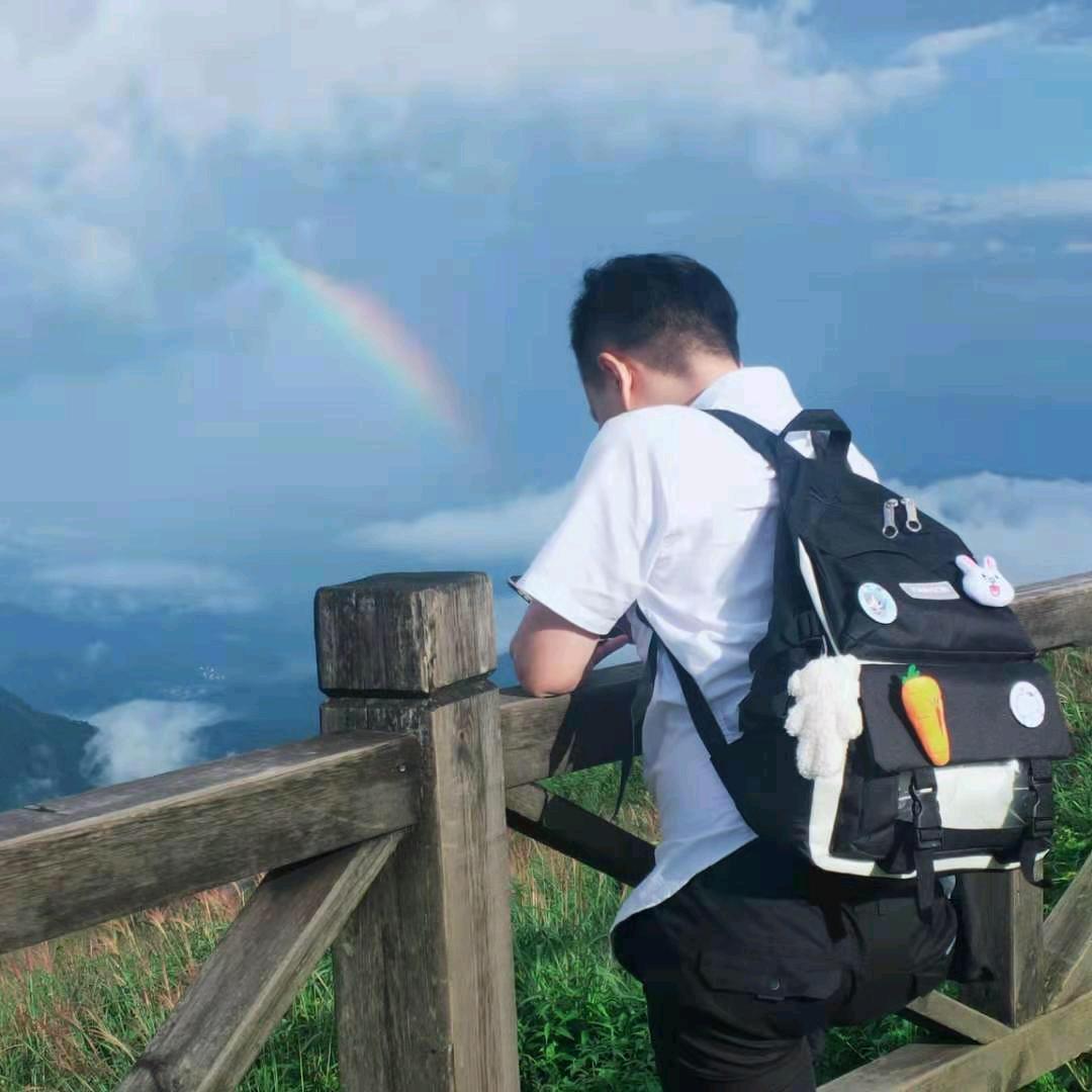莫离