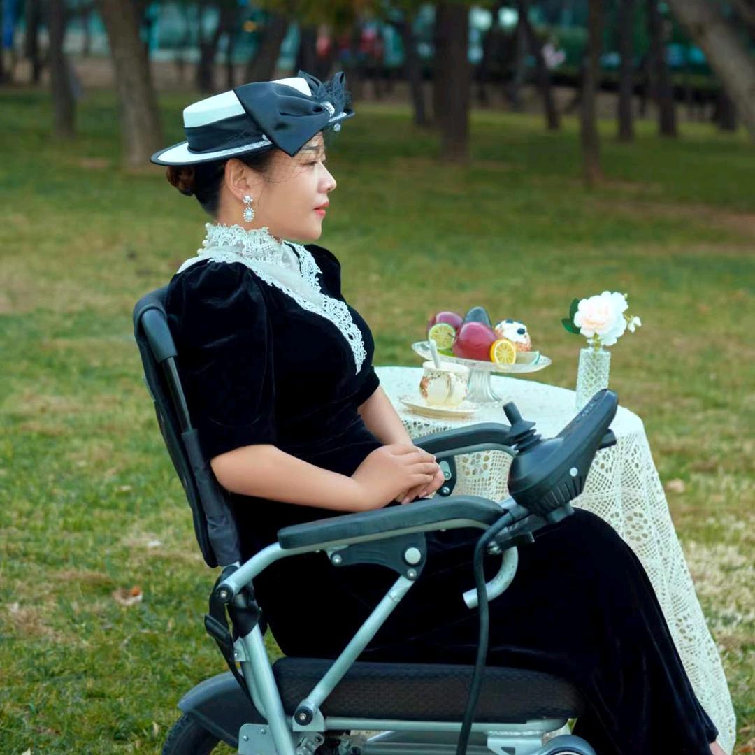 折翼也追光的琦薇