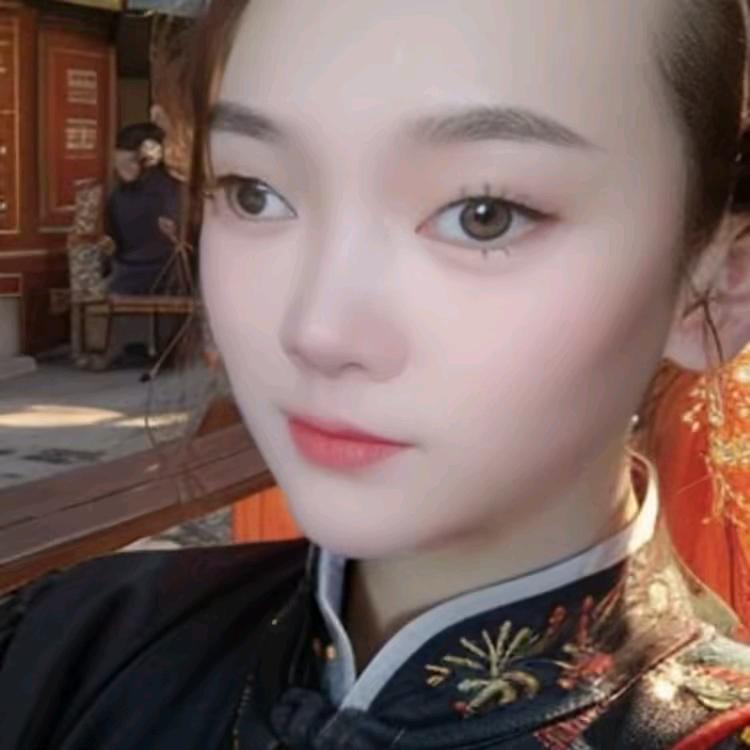 彼岸花颈上纹从此心中意人