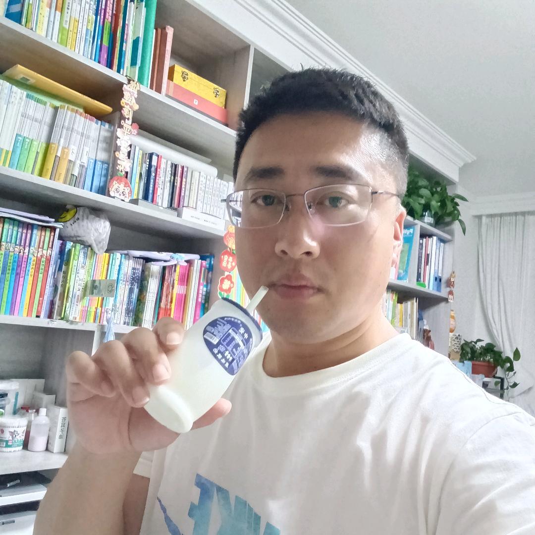我是小佟