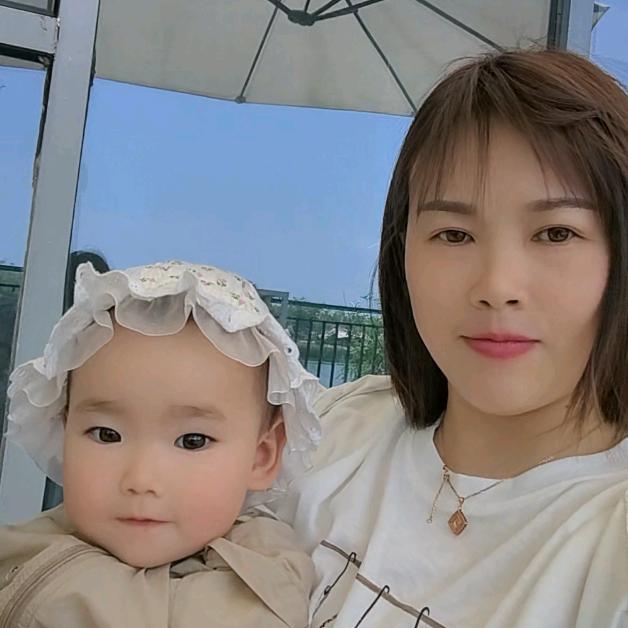 萌萌和姨妈的日常