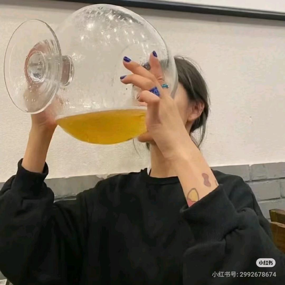 炸毛的可乐🥤
