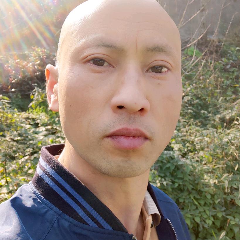 光头不长发